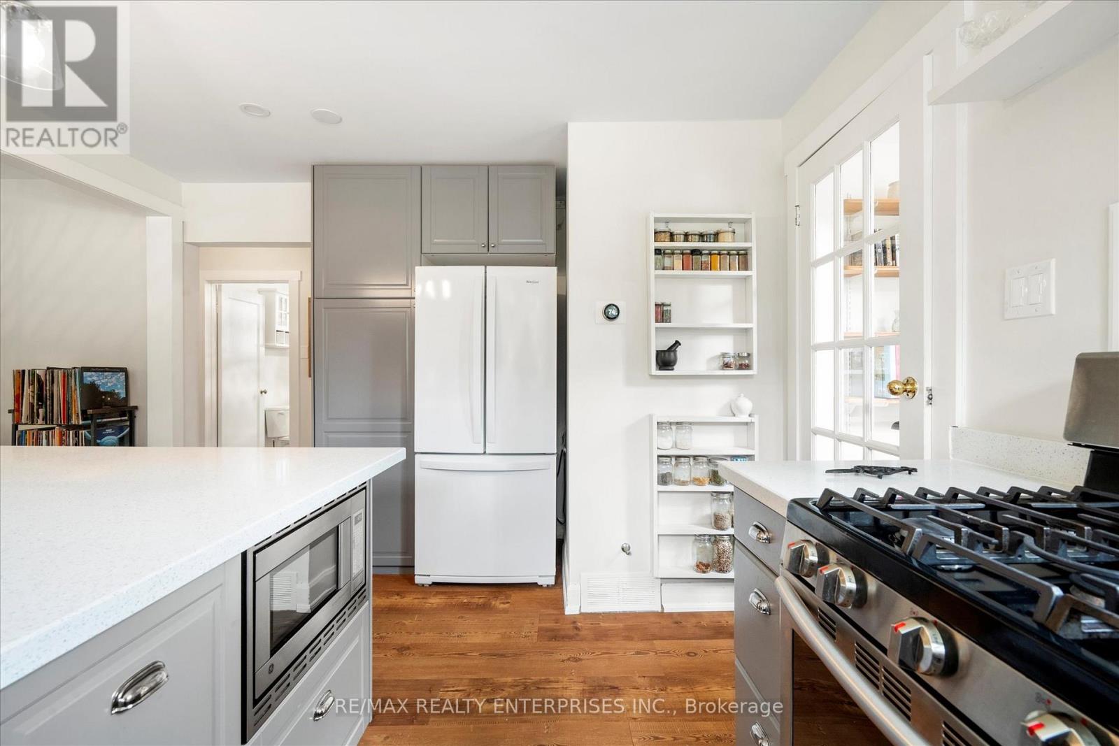 Photo 16 of 6295 Guelph Line, Burlington ON