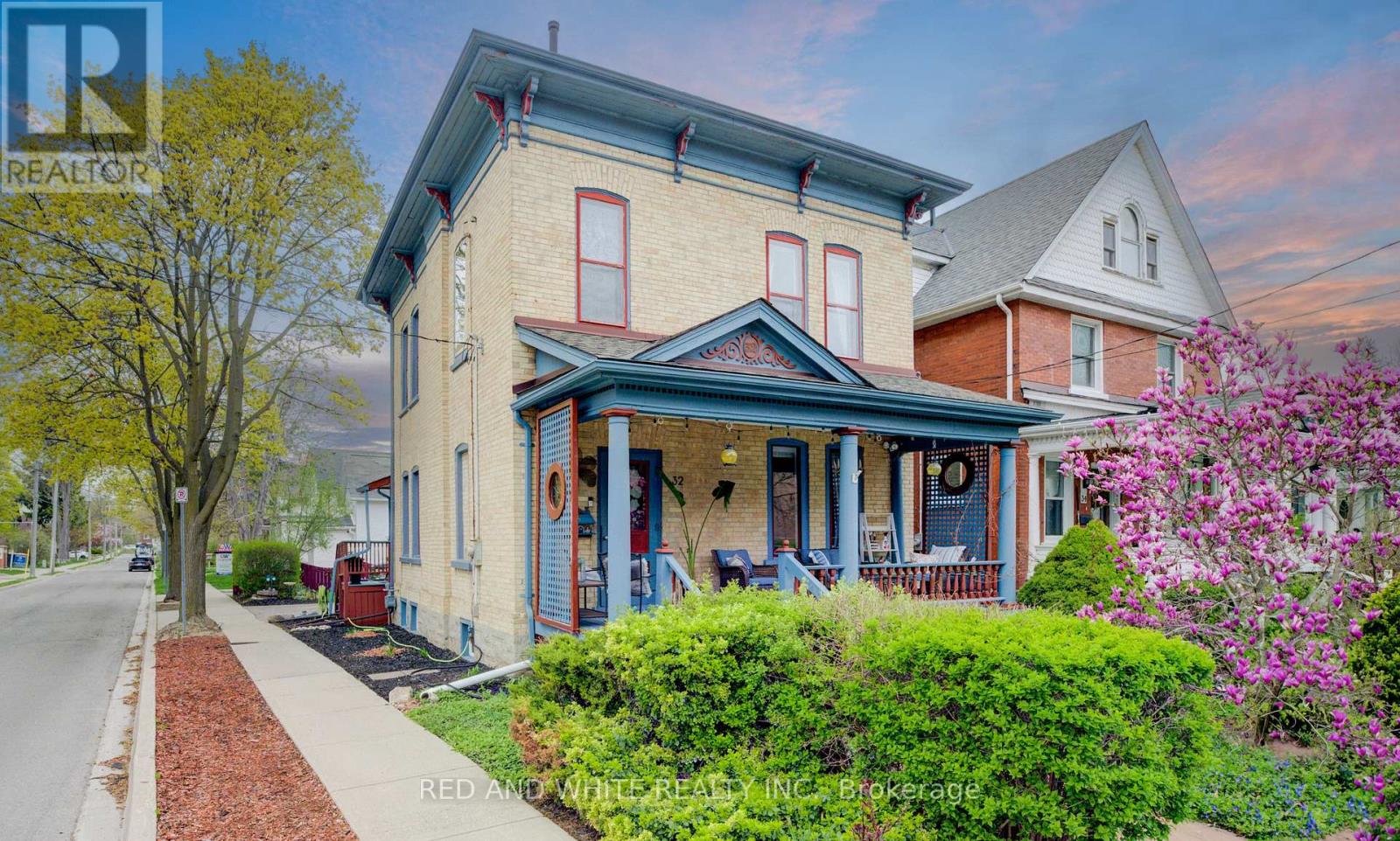 Photo 1 of 32 Ellen Street E, Kitchener ON