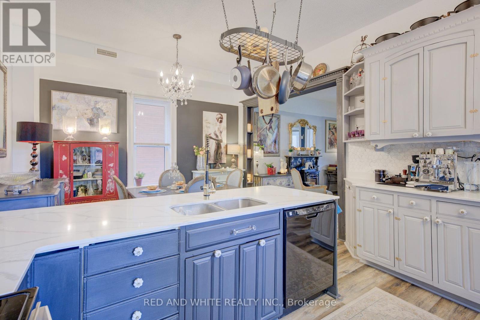Photo 23 of 32 Ellen Street E, Kitchener ON