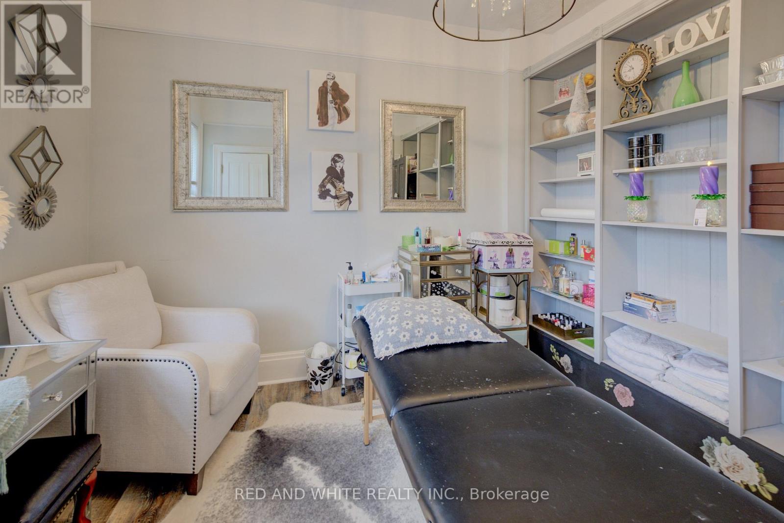 Photo 36 of 32 Ellen Street E, Kitchener ON