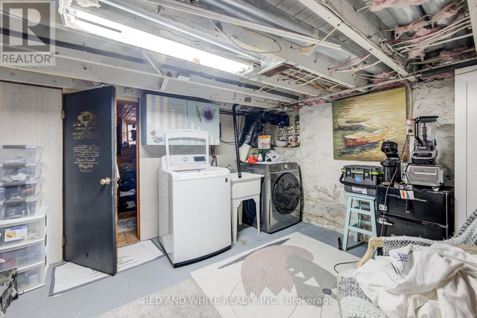 Photo 42 of 32 Ellen Street E, Kitchener ON