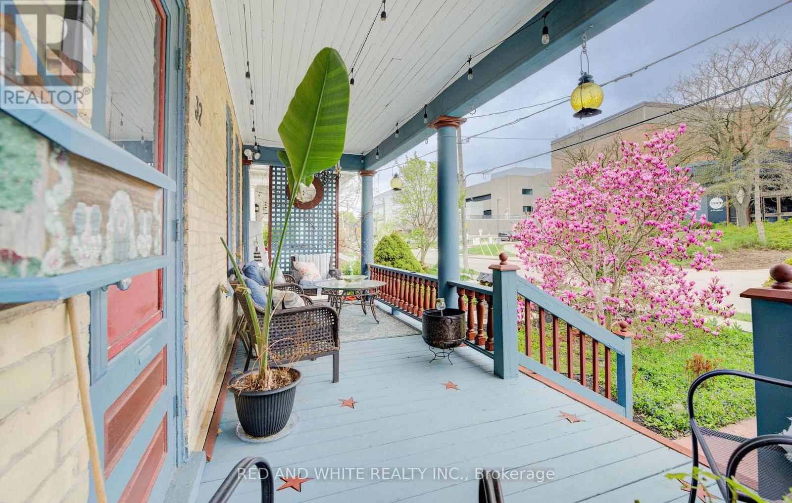 Photo 7 of 32 Ellen Street E, Kitchener ON