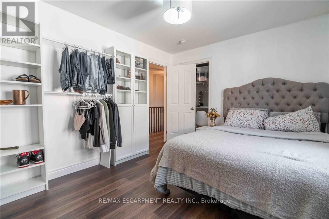 Photo 26 of 95 Greti Drive, Hamilton ON