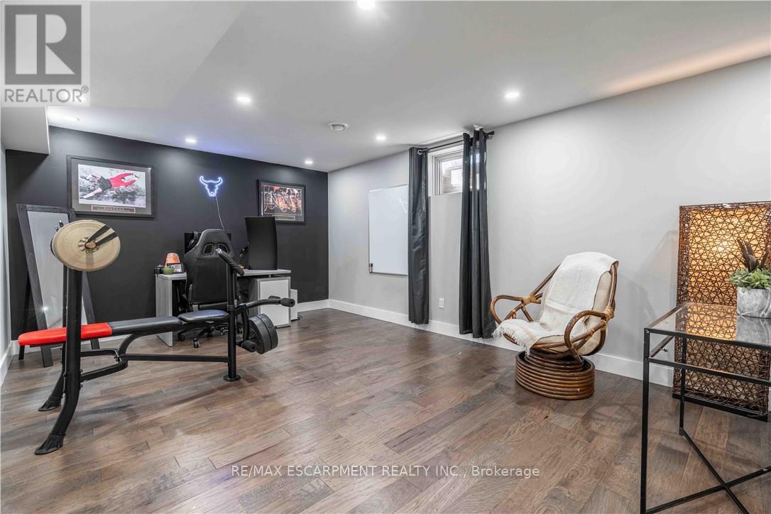 Photo 36 of 95 Greti Drive, Hamilton ON
