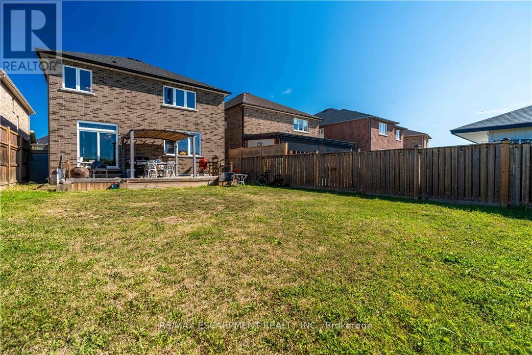Photo 46 of 95 Greti Drive, Hamilton ON