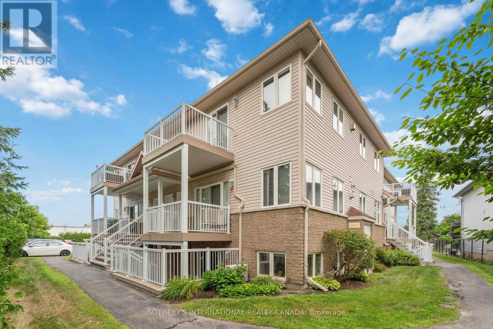 Photo 16 of 18 1238 Marenger Street, Ottawa ON