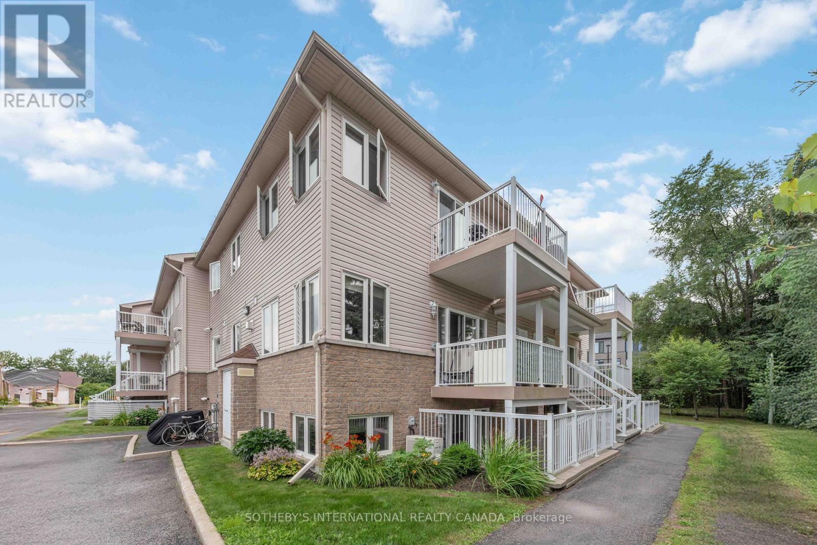 Photo 17 of 18 1238 Marenger Street, Ottawa ON