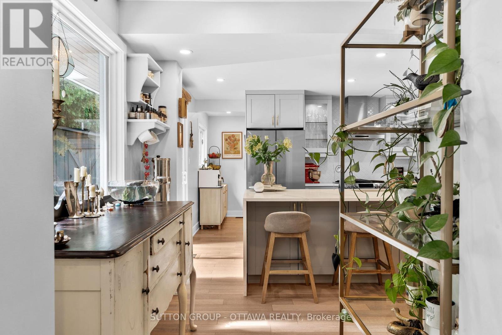 Photo 7 of 100 Monterey Drive, Ottawa ON
