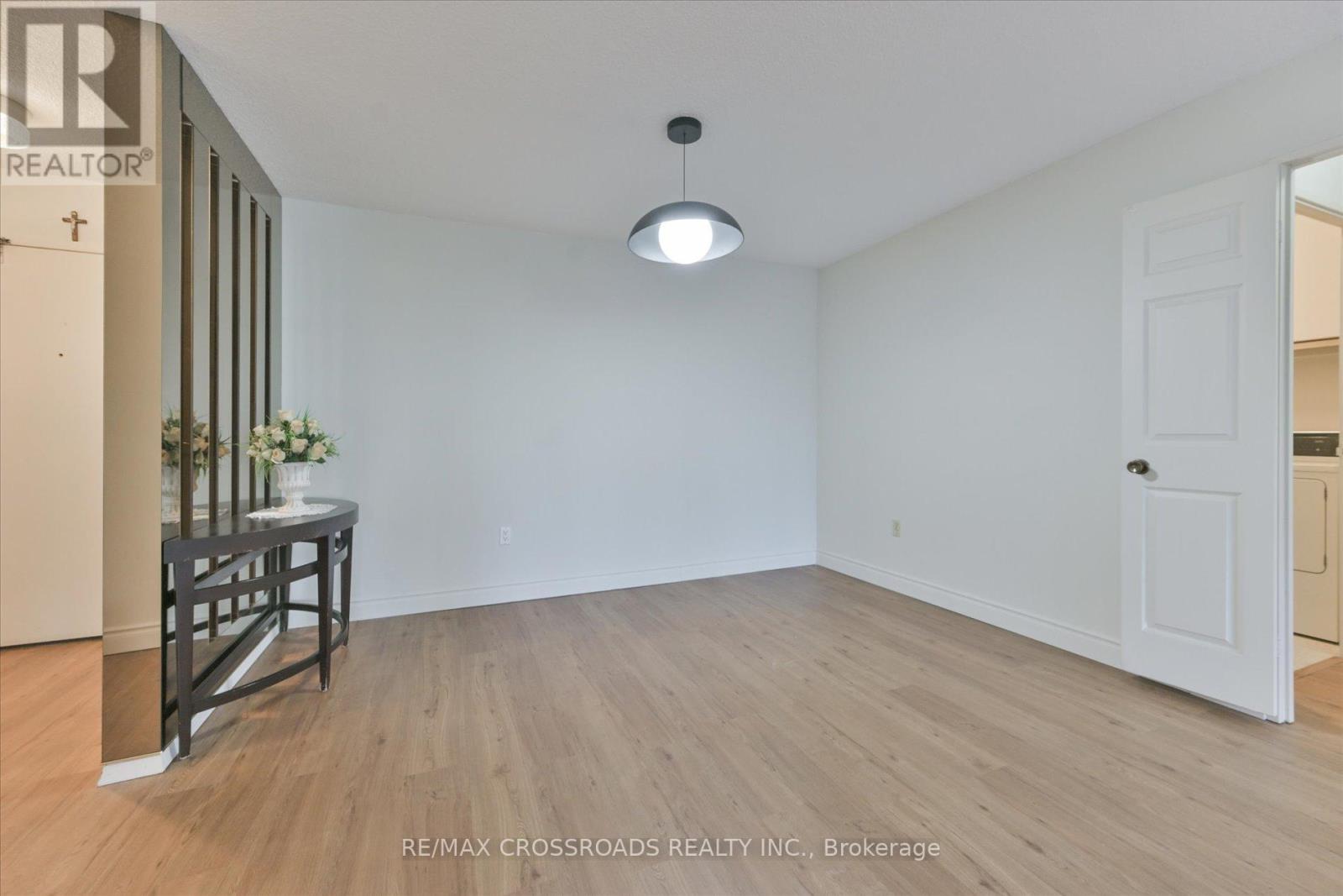 Photo 11 of 308 2330 Bridletowne Circle, Toronto ON