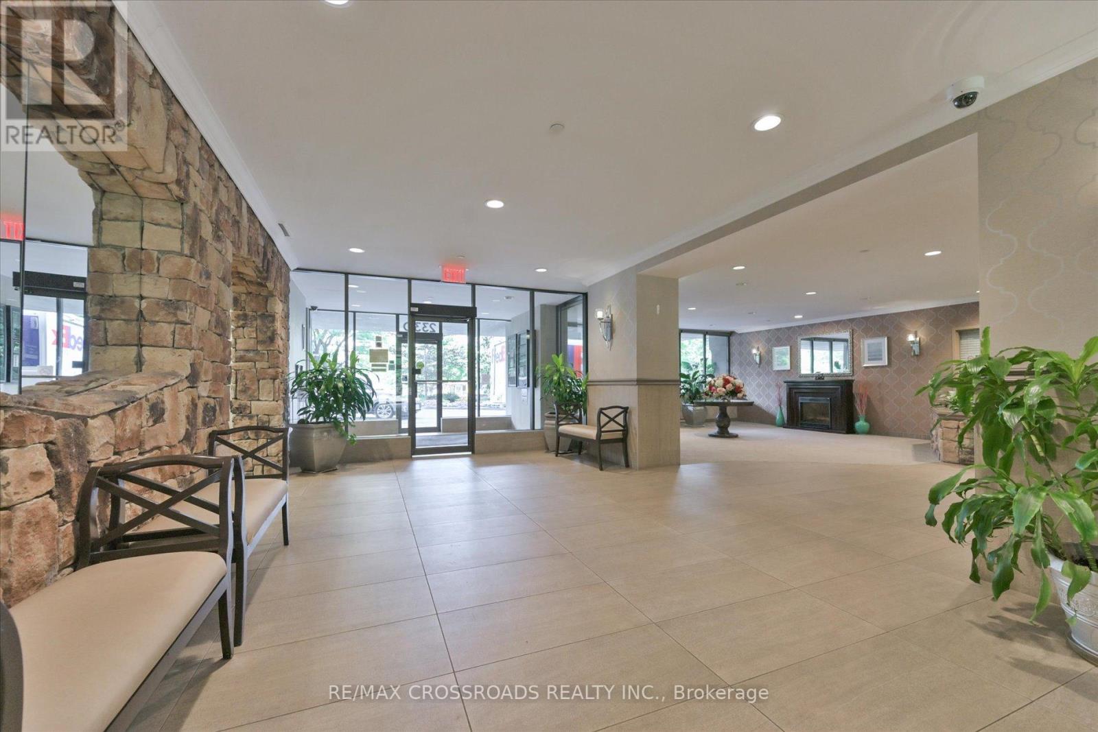 Photo 5 of 308 2330 Bridletowne Circle, Toronto ON