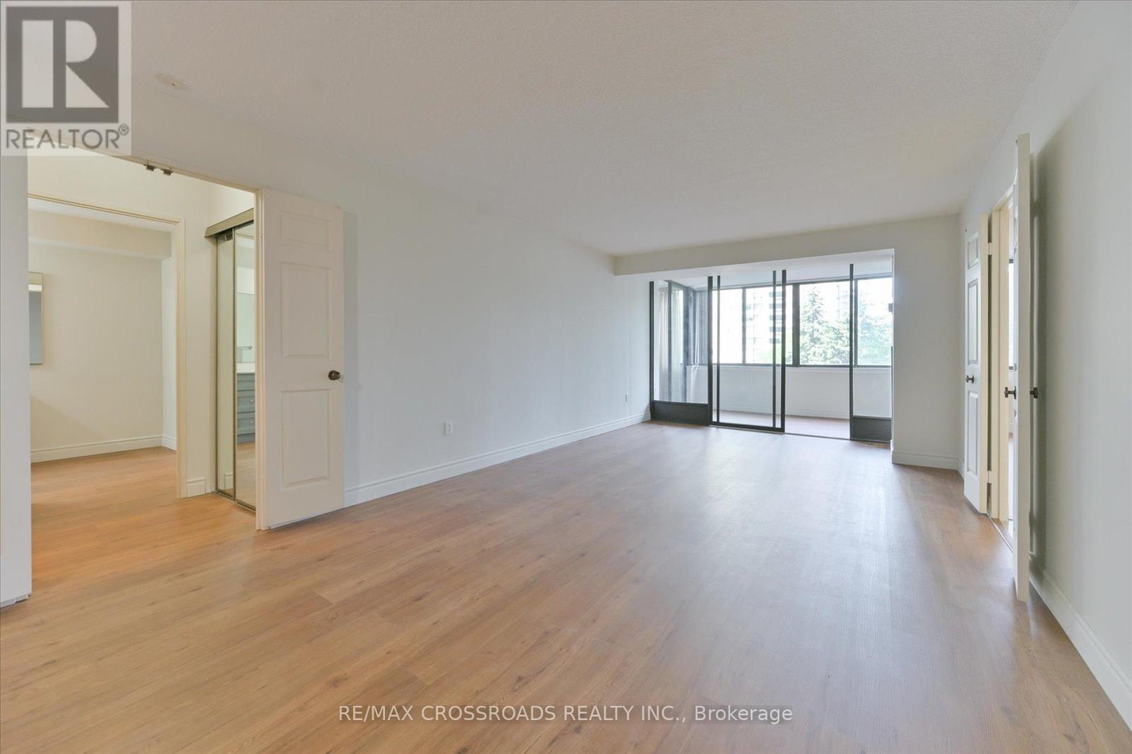 Photo 14 of 308 2330 Bridletowne Circle, Toronto ON