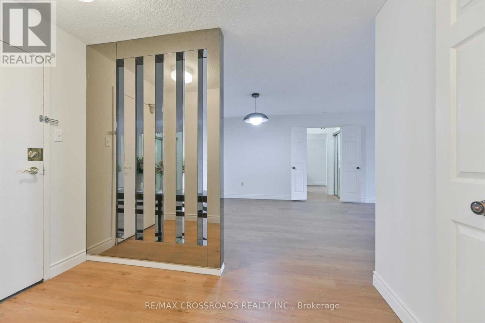 Photo 9 of 308 2330 Bridletowne Circle, Toronto ON