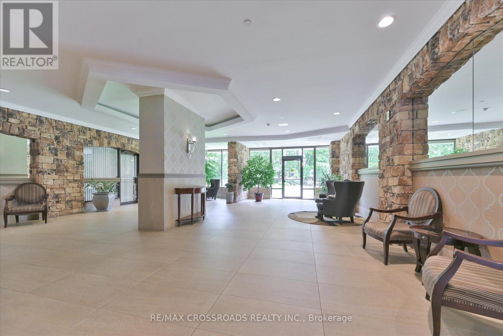 Photo 6 of 308 2330 Bridletowne Circle, Toronto ON