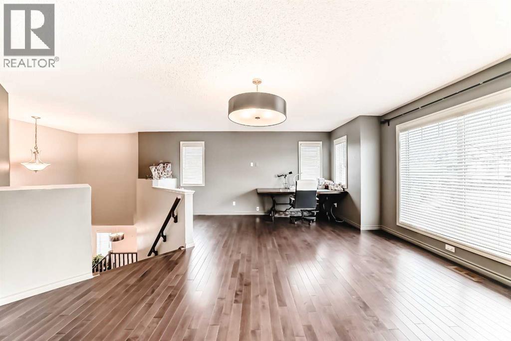 Photo 31 of 103 Aspen Hills Close Sw, Calgary AB
