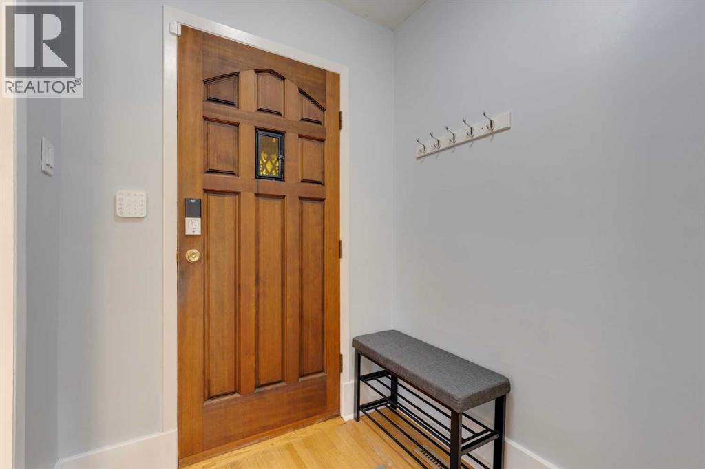 Photo 2 of 315 13 Avenue Nw, Calgary AB