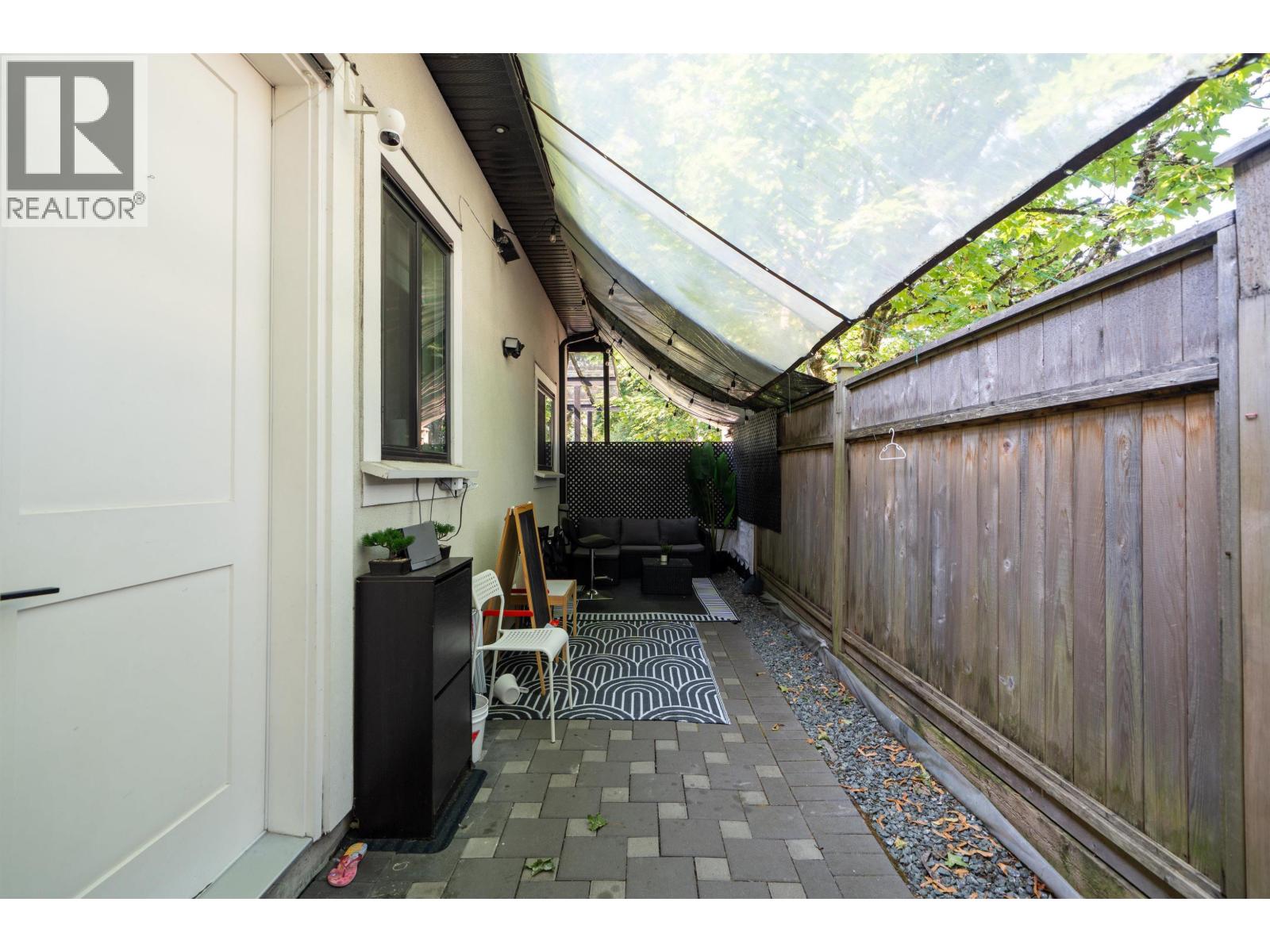 8631 ODLIN Crescent, Richmond