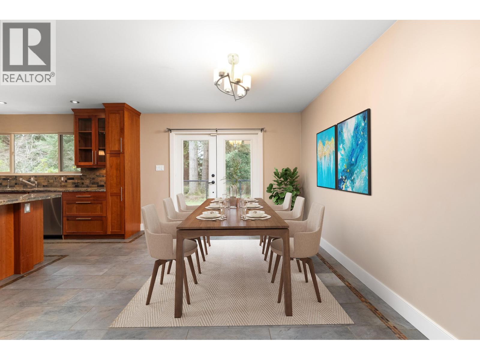 Photo 13 of 4793 Capilano Road, North Vancouver BC