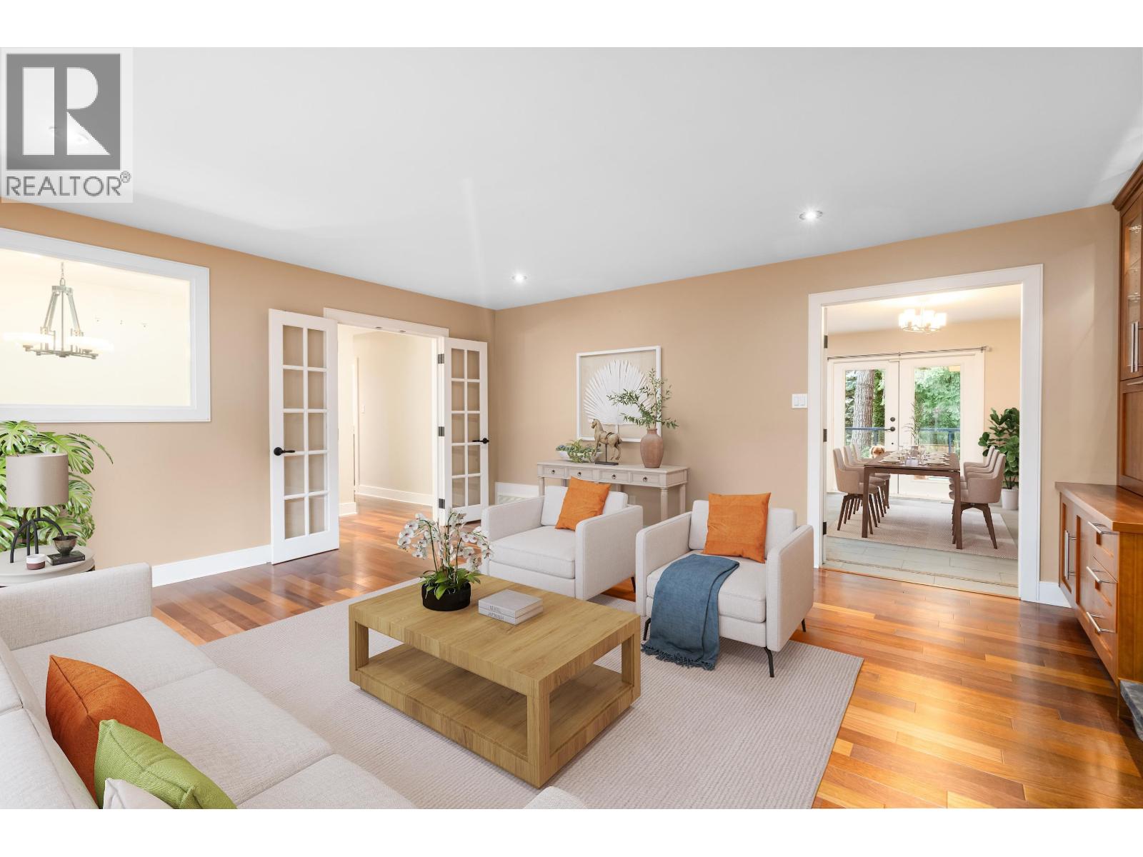 Photo 9 of 4793 Capilano Road, North Vancouver BC
