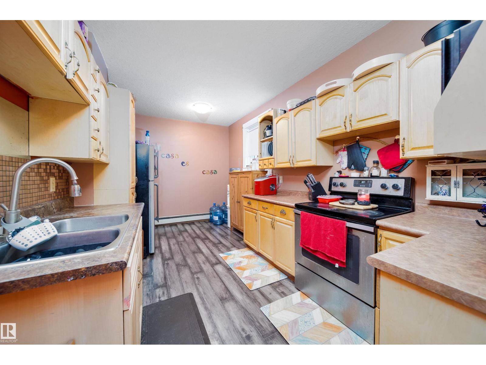Photo 13 of 5306 47 St, Wetaskiwin AB