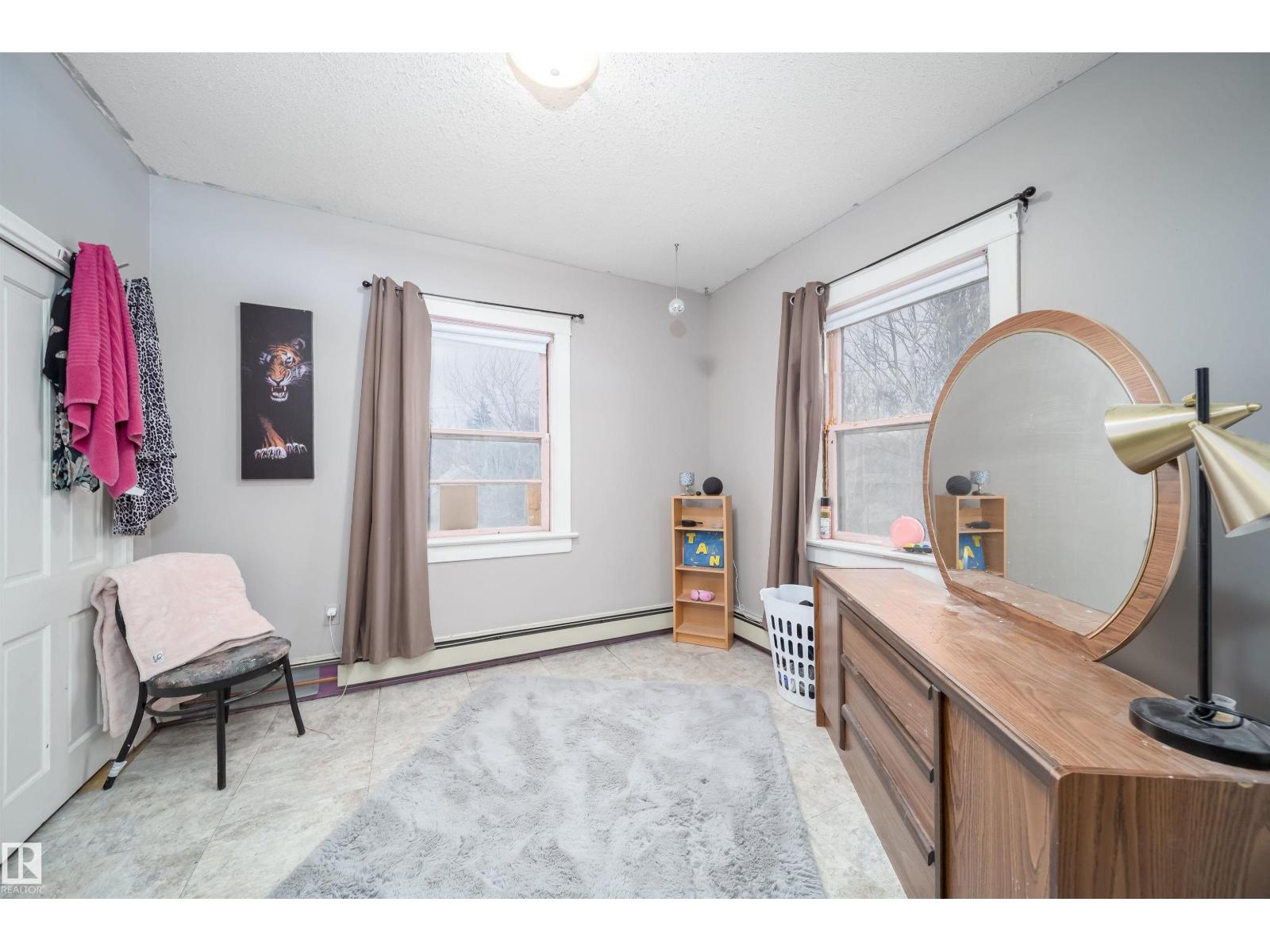 Photo 23 of 5306 47 St, Wetaskiwin AB