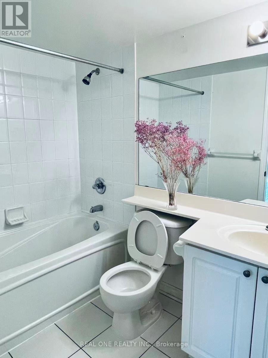 Photo 8 of 1505 1 Elm Drive W, Mississauga ON