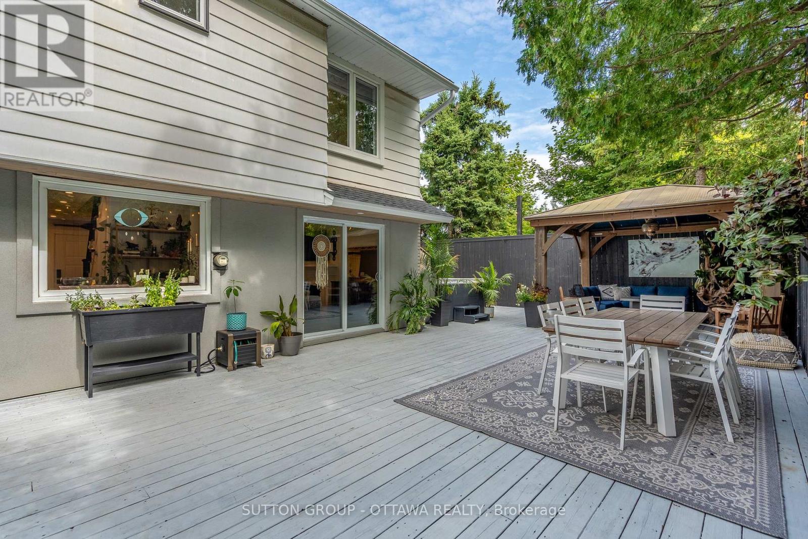 Photo 39 of 100 Monterey Drive, Ottawa ON