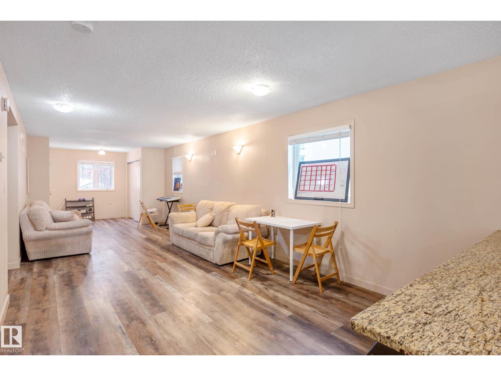 Photo 7 of 7712 110 St Nw, Edmonton AB