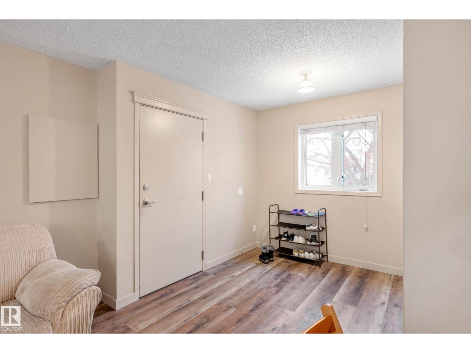 Photo 2 of 7712 110 St Nw, Edmonton AB