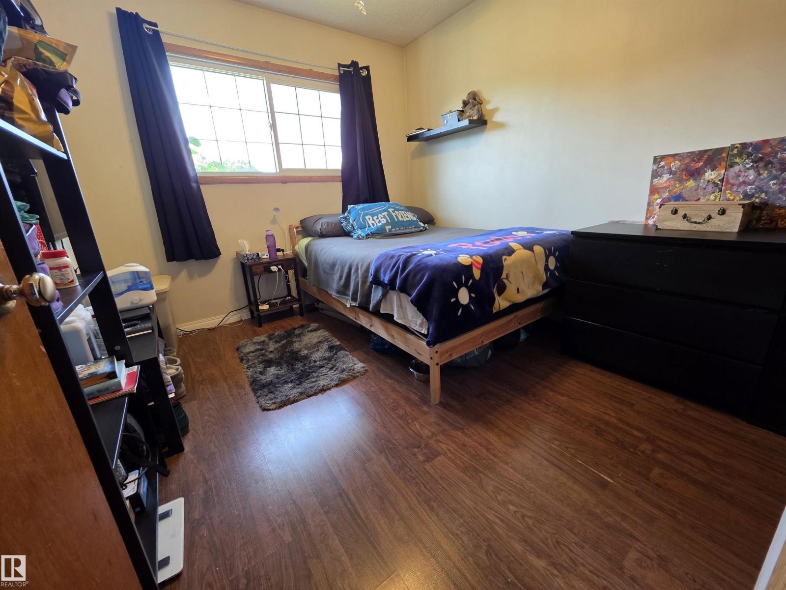 Photo 11 of 11933 50 St Nw, Edmonton AB