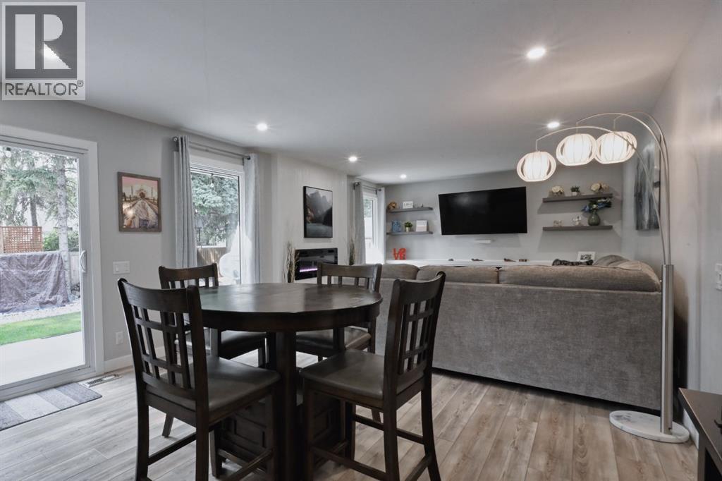 Photo 13 of 235 Canova Place Sw, Calgary AB