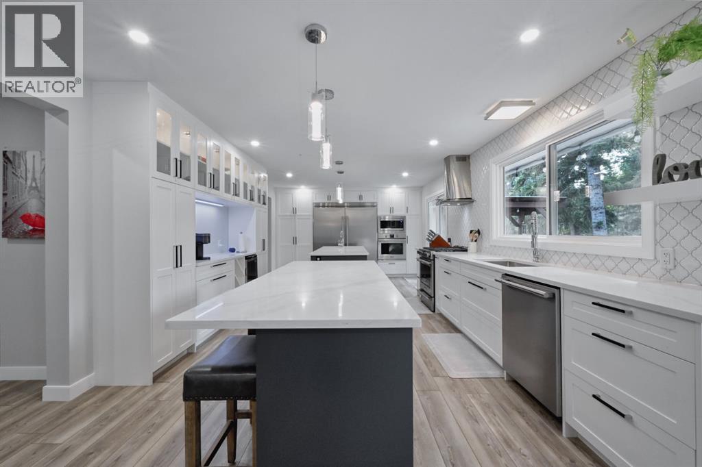 Photo 14 of 235 Canova Place Sw, Calgary AB