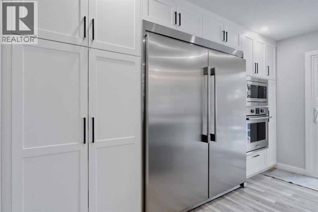 Photo 19 of 235 Canova Place Sw, Calgary AB