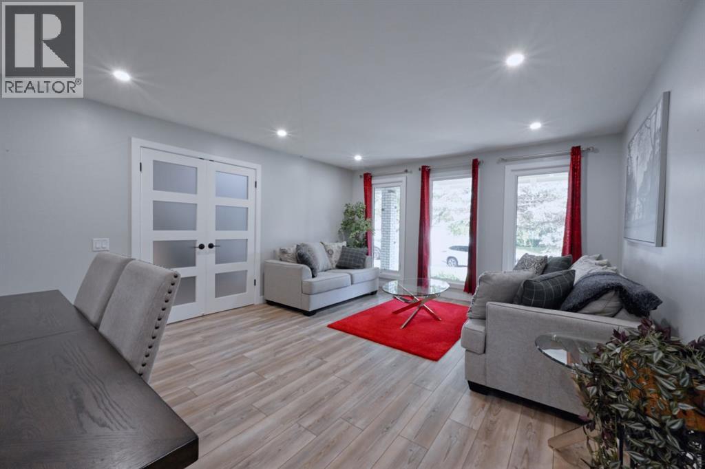 Photo 8 of 235 Canova Place Sw, Calgary AB