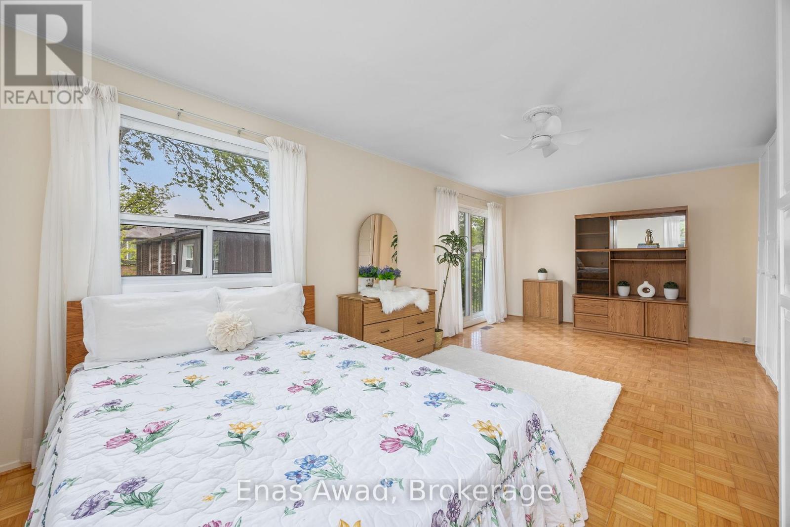 Photo 10 of 74 Black Hawk Way, Toronto ON