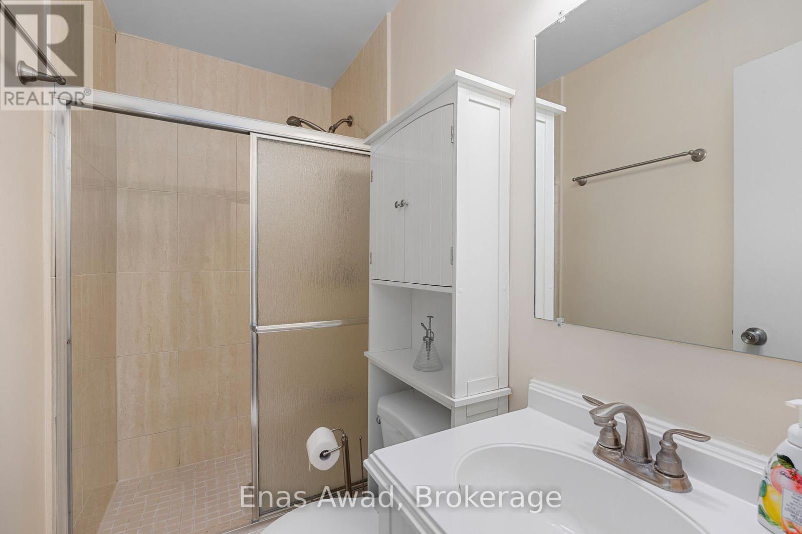 Photo 12 of 74 Black Hawk Way, Toronto ON