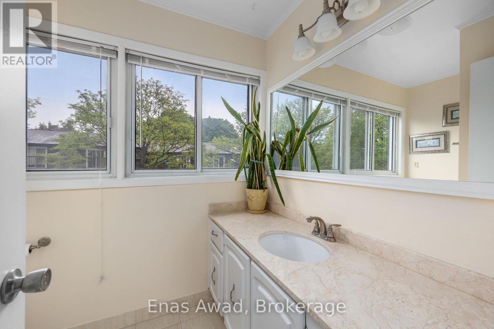Photo 20 of 74 Black Hawk Way, Toronto ON