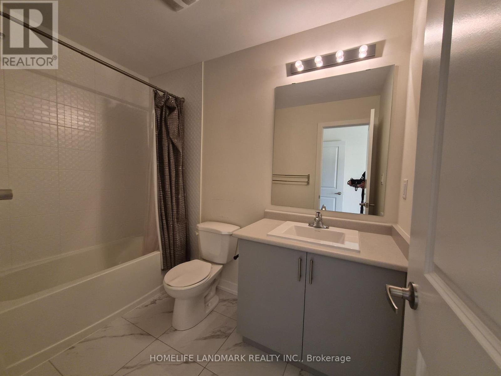Photo 18 of 227 Webb Street, Markham ON
