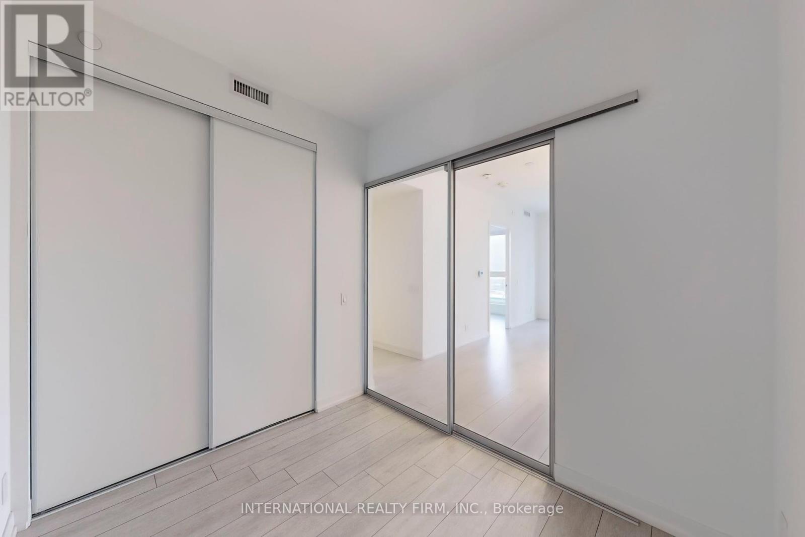 Photo 23 of 4008 950 Portage Parkway S, Vaughan ON