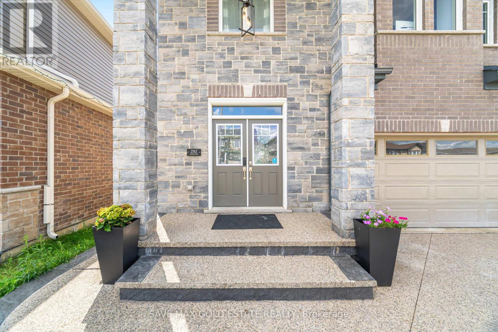 Photo 4 of 292 Freure Drive, Cambridge ON