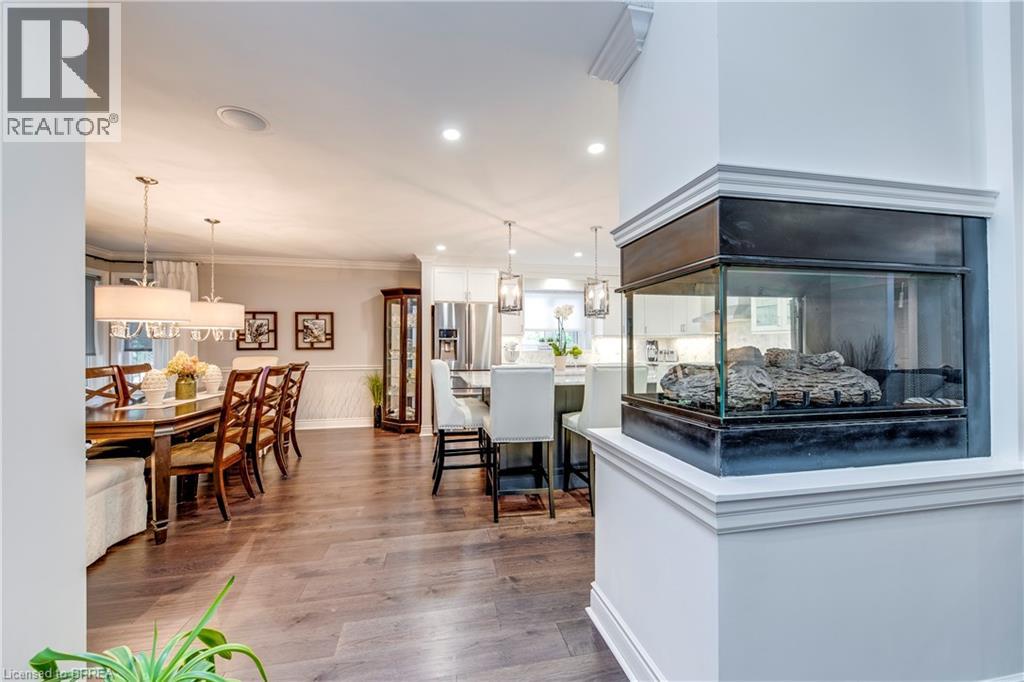 Photo 10 of 206 Fiddlers Green Road, Ancaster ON