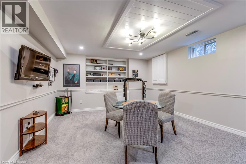 Photo 32 of 206 Fiddlers Green Road, Ancaster ON