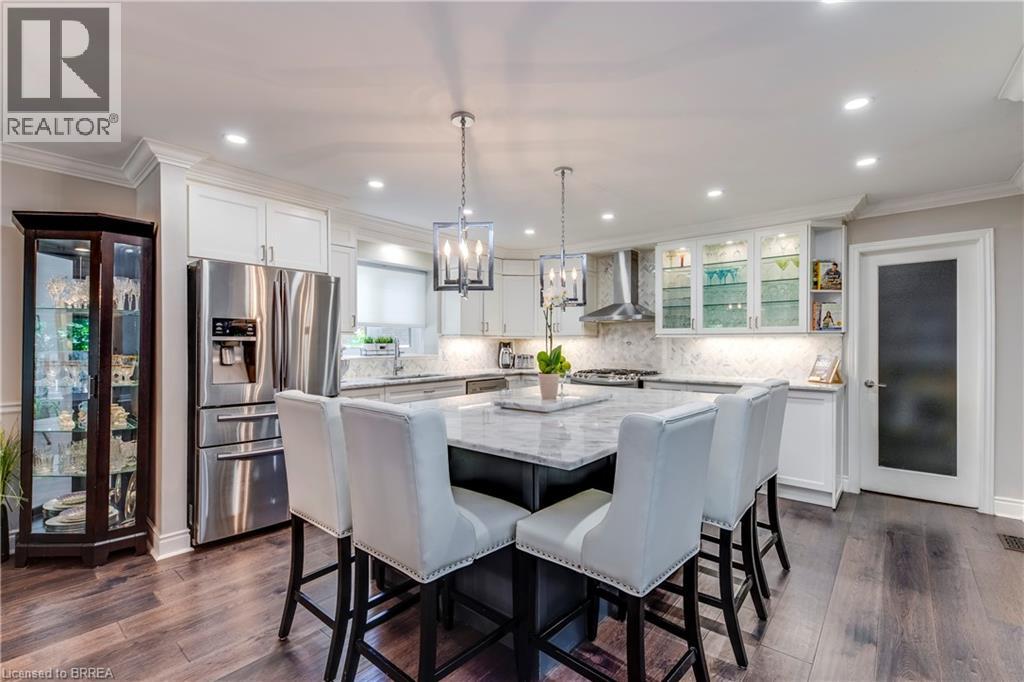 Photo 13 of 206 Fiddlers Green Road, Ancaster ON