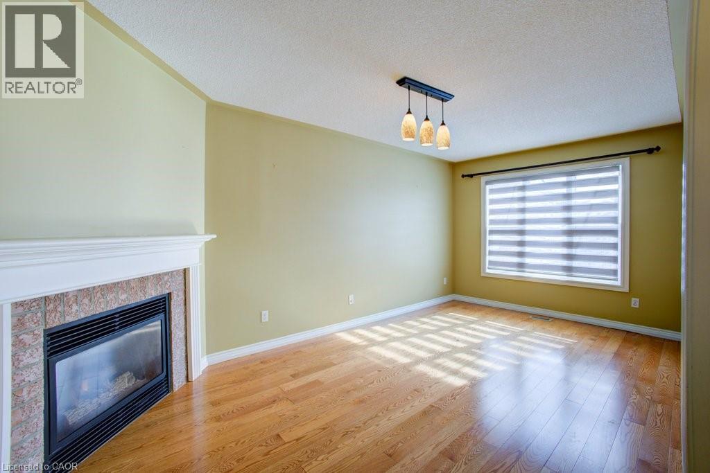 Photo 10 of 105 Veneto Drive, Vaughan ON