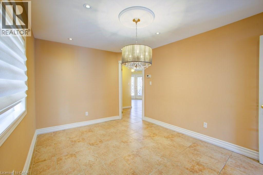 Photo 19 of 105 Veneto Drive, Vaughan ON