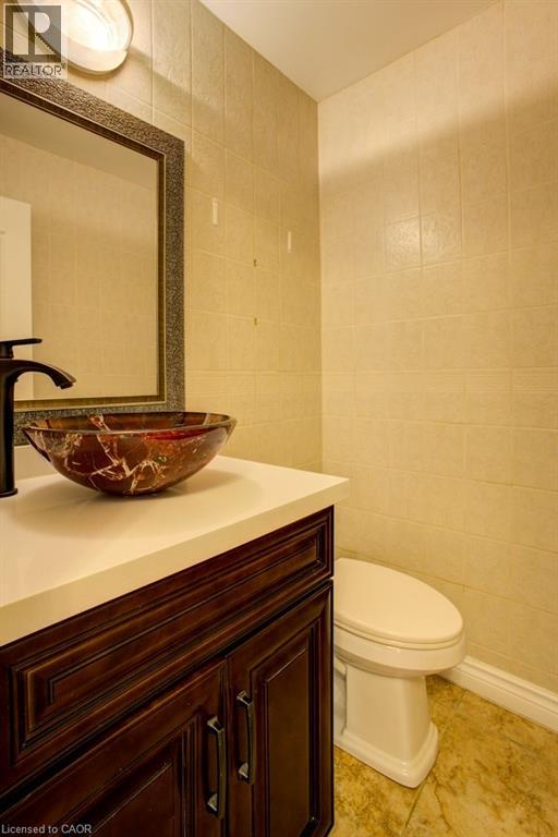 Photo 21 of 105 Veneto Drive, Vaughan ON