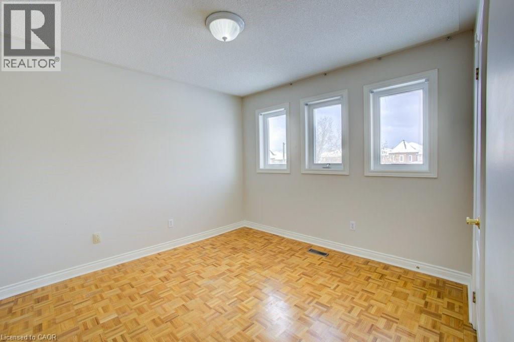 Photo 31 of 105 Veneto Drive, Vaughan ON