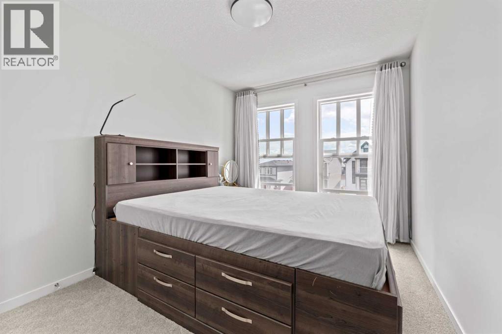 Photo 11 of 600 Livingston Way Ne, Calgary AB