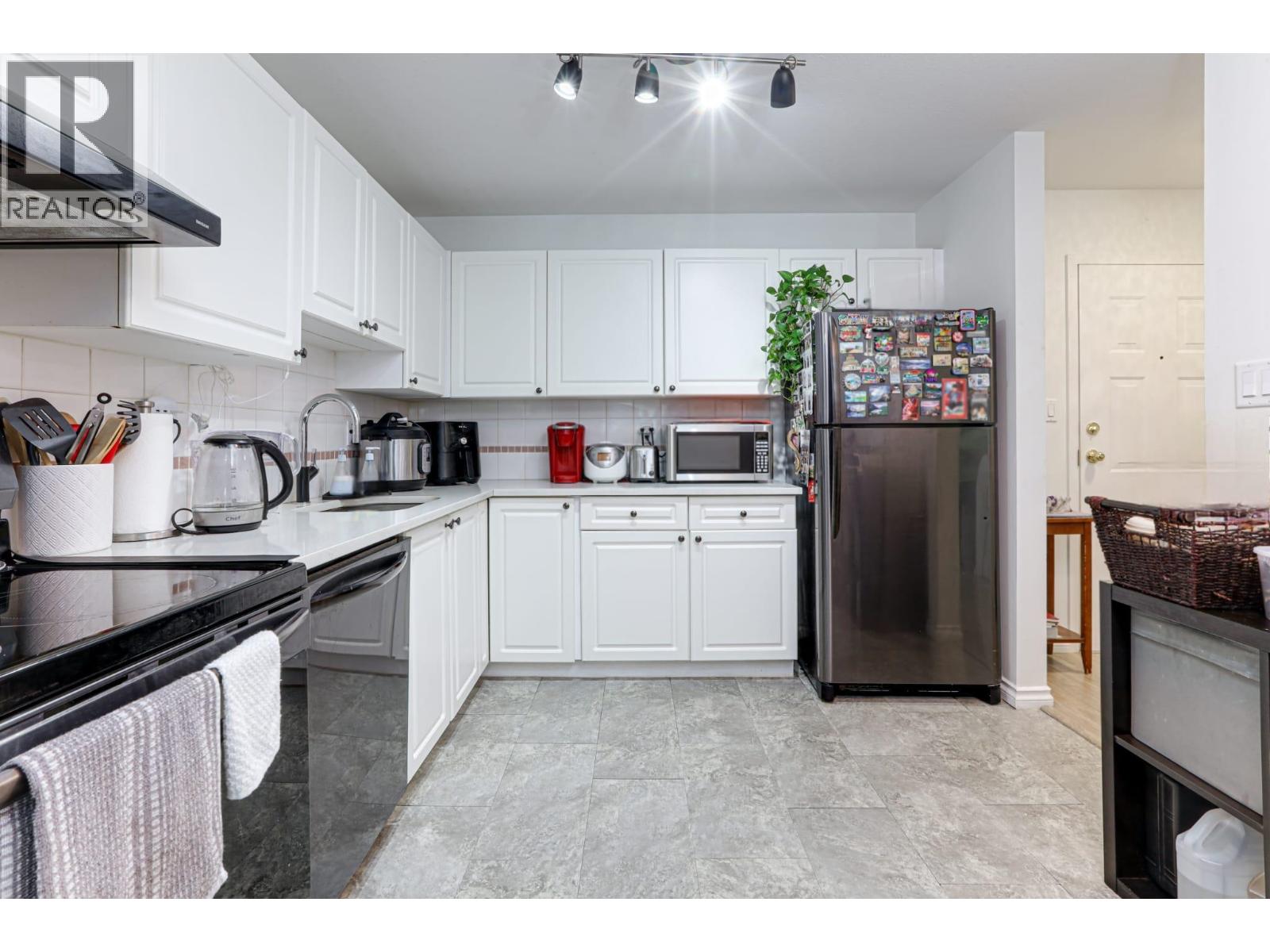 Photo 14 of 614 1310 Cariboo Street, New Westminster BC