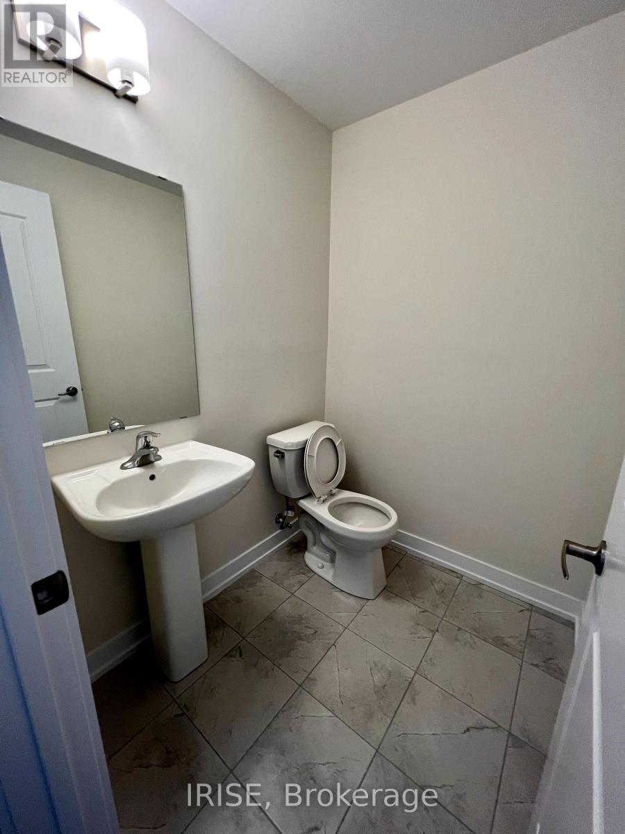 Photo 15 of 113 Stauffer Crescent, Markham ON