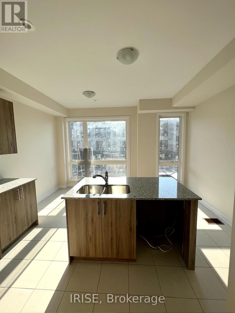 Photo 3 of 113 Stauffer Crescent, Markham ON